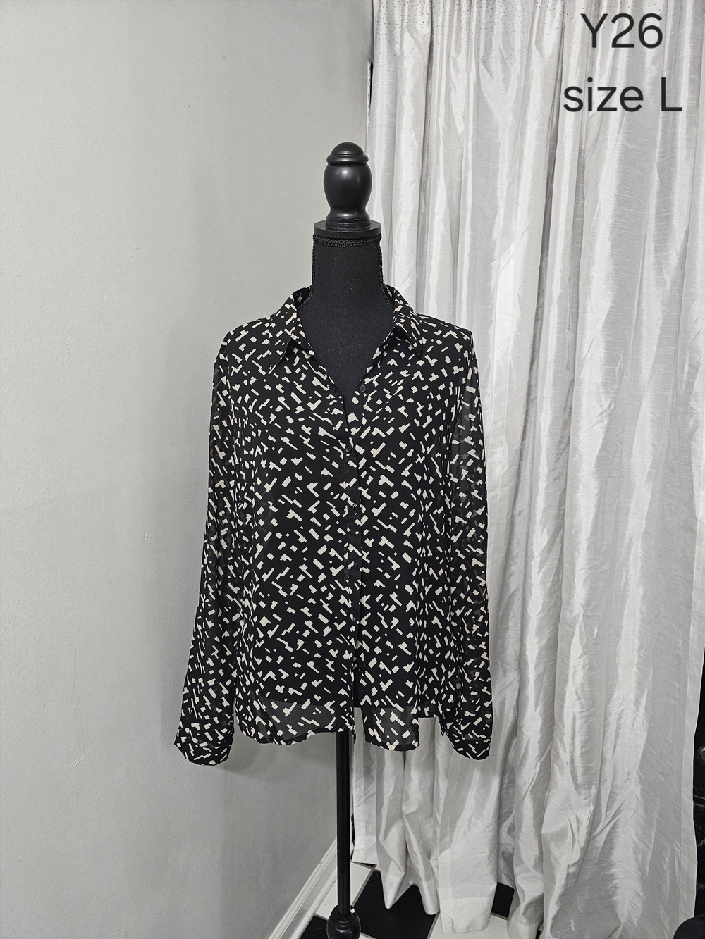 Black & White Patterned Button-Front Blouse
